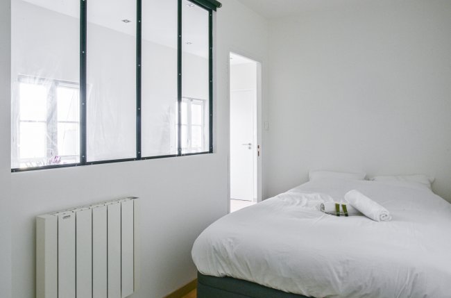 Flat near Arc de Triomphe