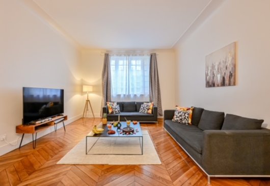 Furnished apartment rental Paris 16