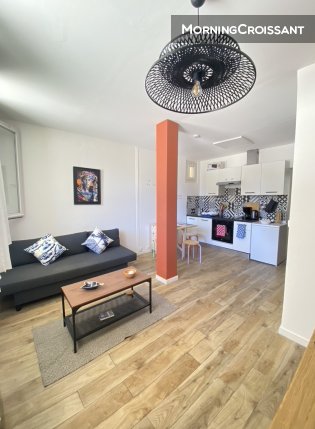 Equipped 2-room flat in Marseille