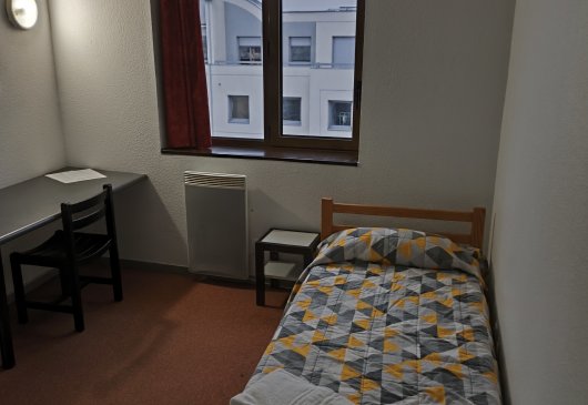 14m² studio flat, student residence