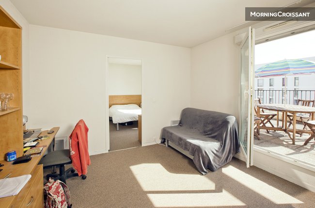 Fully-equipped flat with terrace