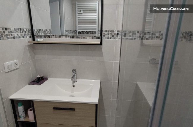 Furnished studio with all mod cons
