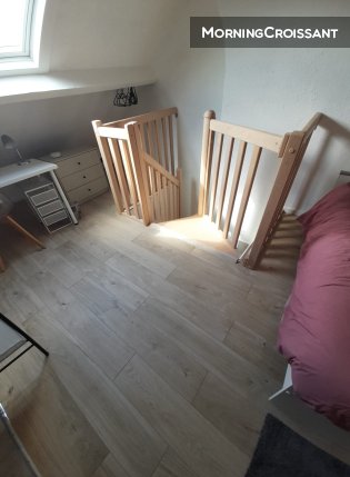 edhec, shared shower and private wc