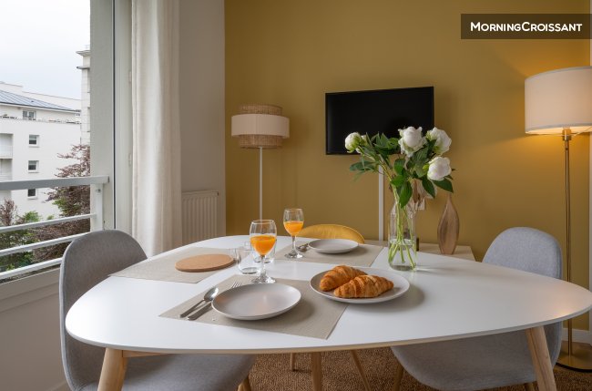 Modern studio in Courbevoie