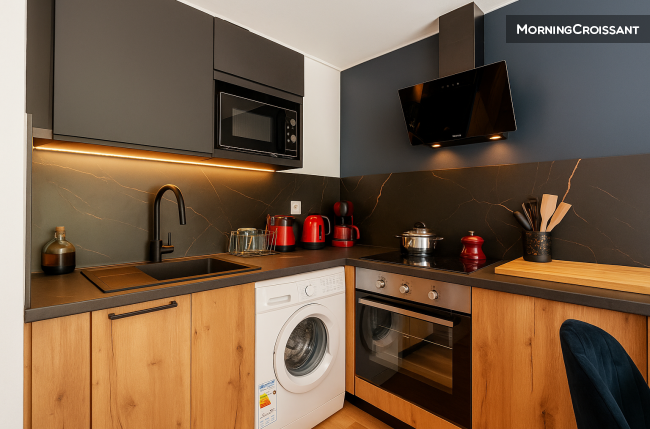 1-bedroom apt + private car park